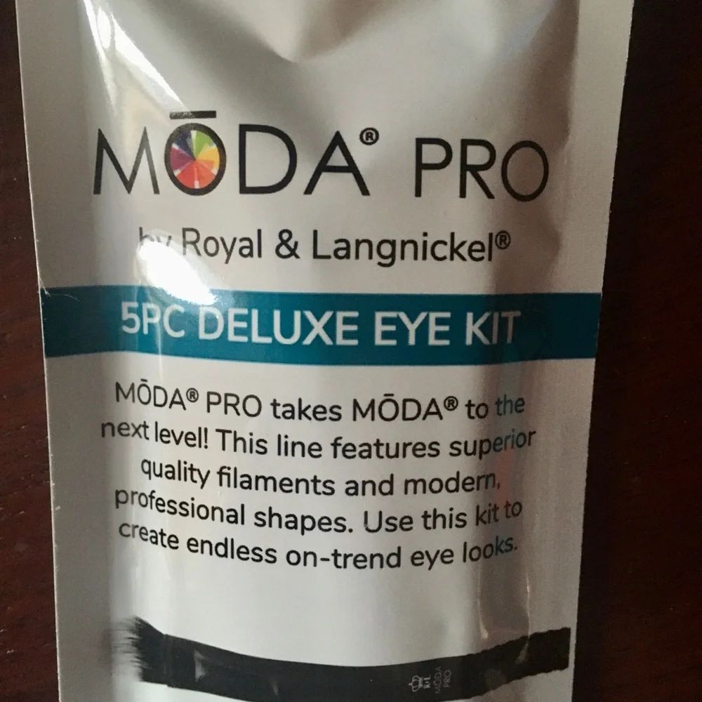 ⭐️MODA PRO vegan 5-piece eye brush kit⭐️